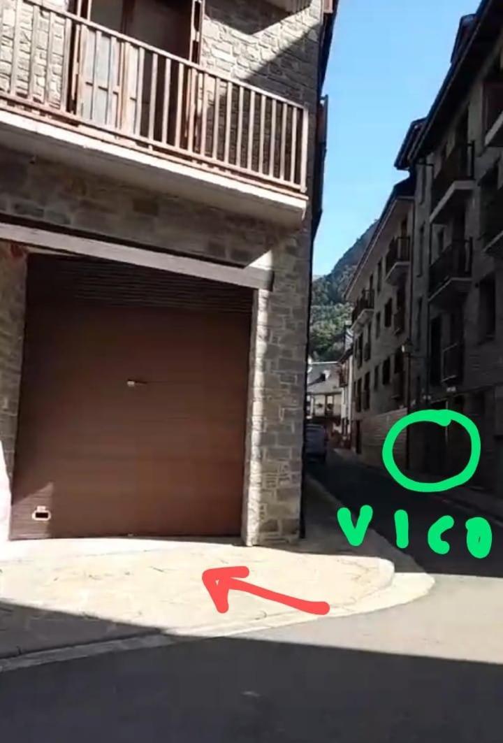 Apartamento Vico Escarrilla Luaran gambar